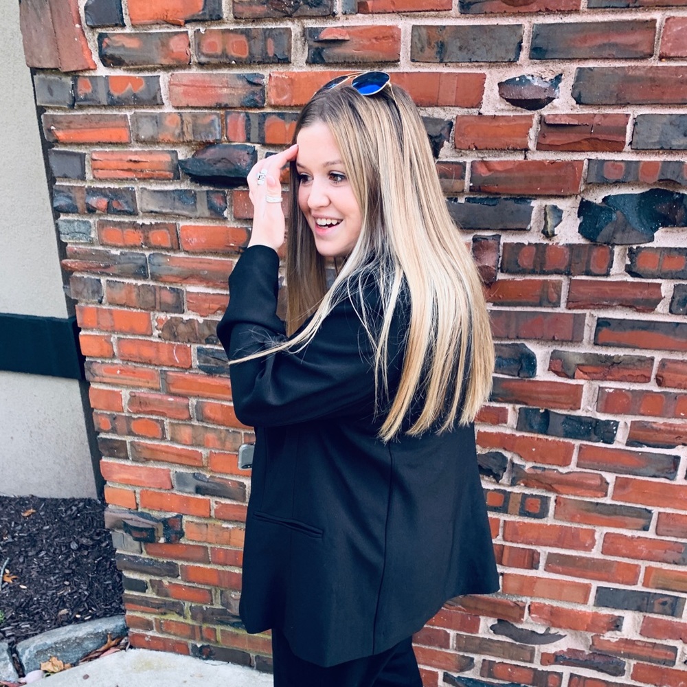 Meet your Posher, Julia
